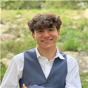 Je peux donner des cours sur note dans le domaine de l'Histoire et de l'Anglais sur Nantes je ferais tout pour vous faire aimer ces matières !